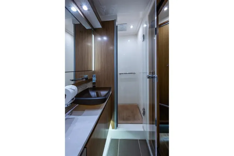 Slide: The Image of Sea Ray L550 Fly 2018 - 6458940