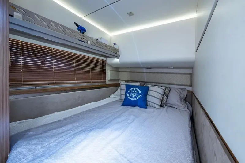 Slide: The Image of Sea Ray L550 Fly 2018 - 6458936