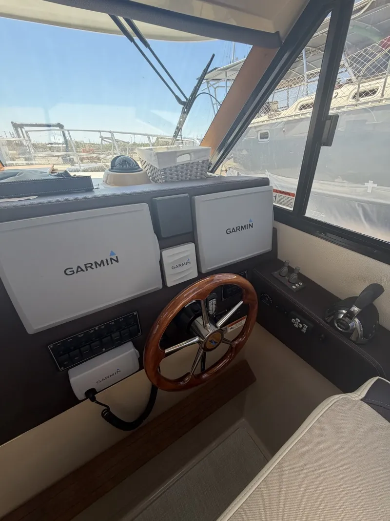 Slide: The Image of Cutwater C-30 Sedan 2015 - 6459206