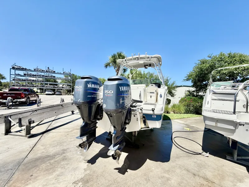 Slide: The Image of Robalo R247 Dual Console 2012 - 6462171