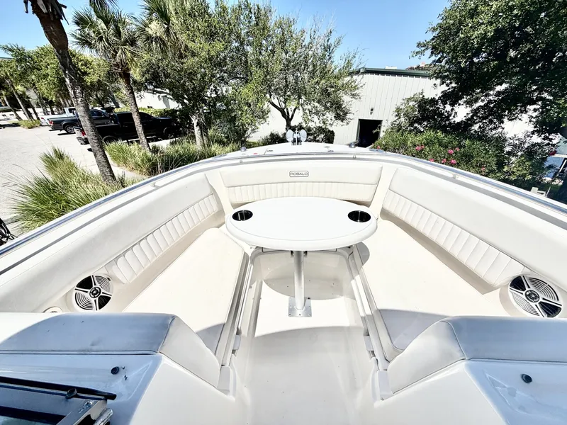 Slide: The Image of Robalo R247 Dual Console 2012 - 6461141