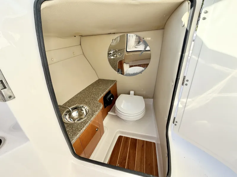 Slide: The Image of Robalo R247 Dual Console 2012 - 6460796
