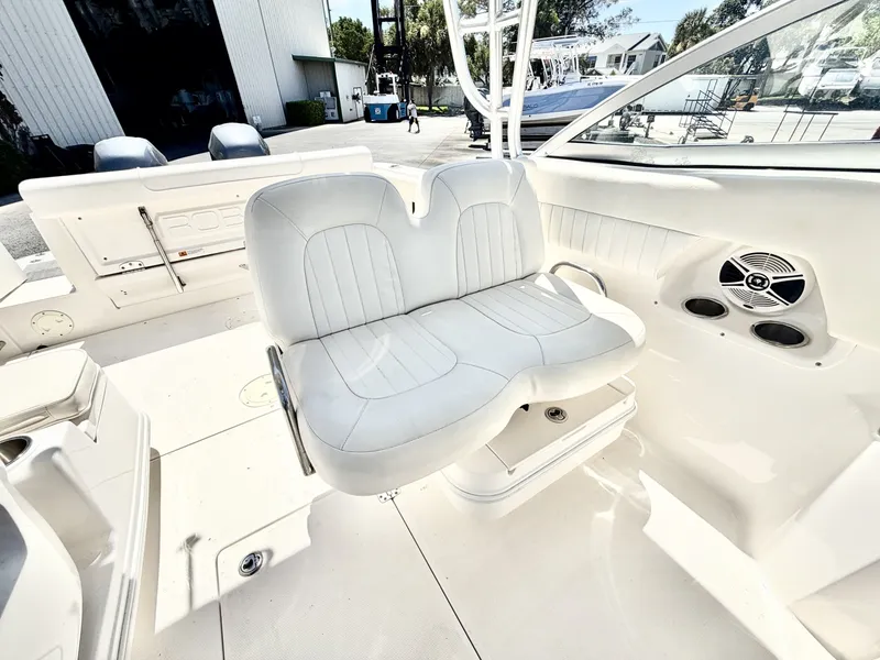 Slide: The Image of Robalo R247 Dual Console 2012 - 6461471