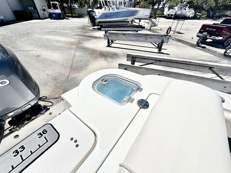Slide: The Image of Robalo R247 Dual Console 2012 - 6461768