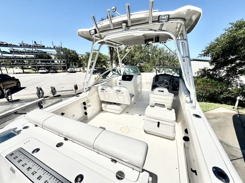 Slide: The Image of Robalo R247 Dual Console 2012 - 6462023