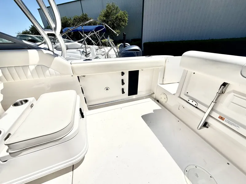 Slide: The Image of Robalo R247 Dual Console 2012 - 6461707