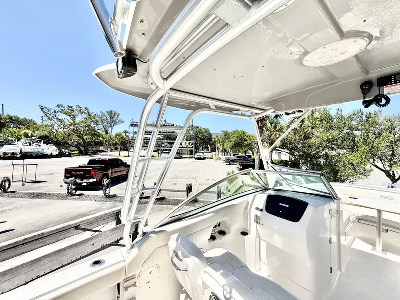 Slide: The Image of Robalo R247 Dual Console 2012 - 6461935