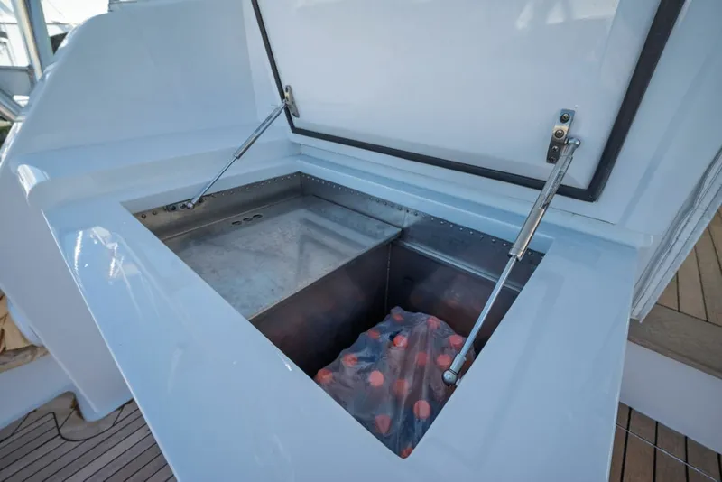 Slide: The Image of Merritt Yachts 48 1998 - 6462432