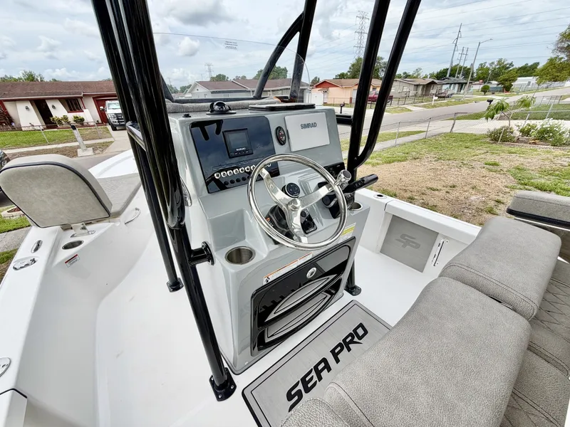 Slide: The Image of Sea Pro 230 Bay DLX 2025 - 6462653