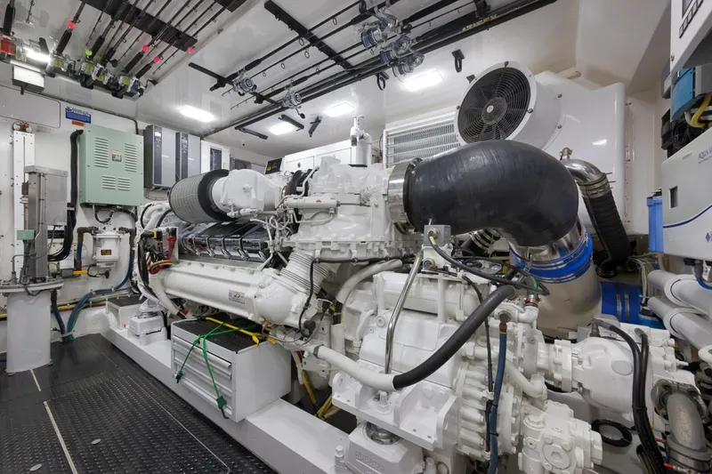 Slide: The Image of Viking 92 Sky Bridge 2018 - 6471127