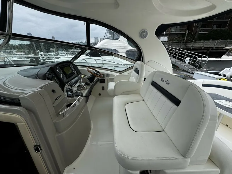 Slide: The Image of Sea Ray 40 Sundancer 2006 - 6473285