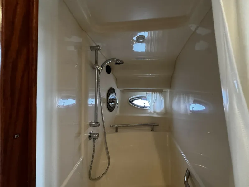 Slide: The Image of Sea Ray 40 Sundancer 2006 - 6473275
