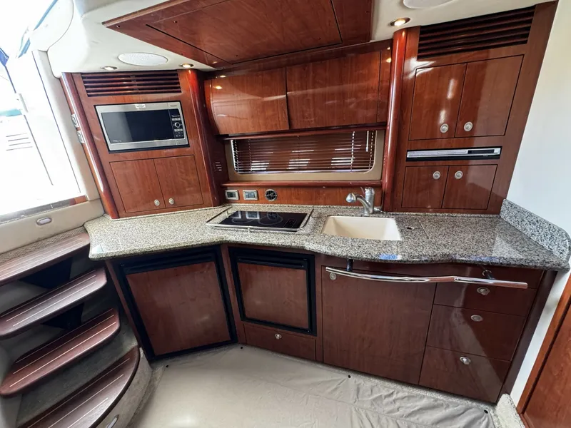 Slide: The Image of Sea Ray 40 Sundancer 2006 - 6493863