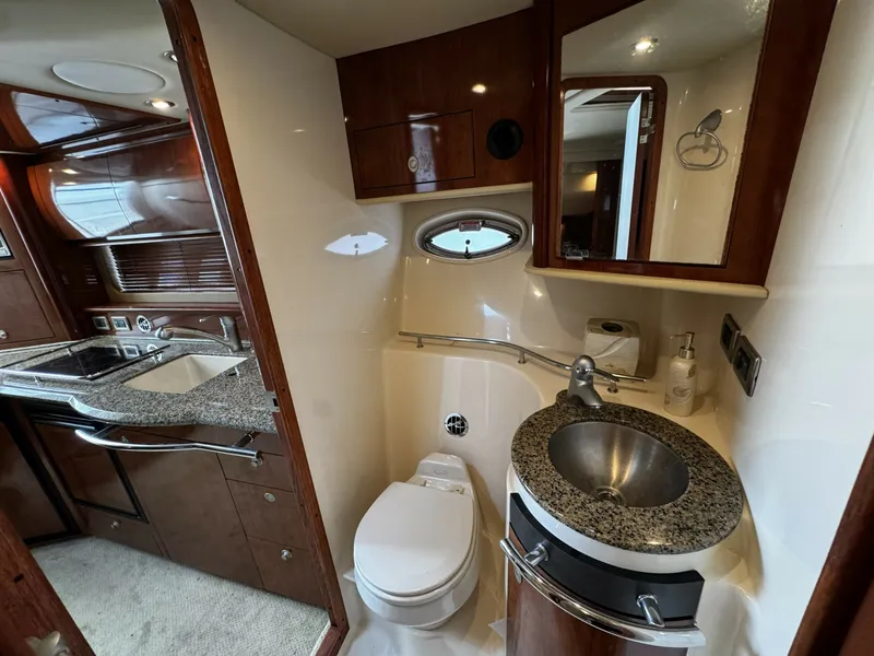 Slide: The Image of Sea Ray 40 Sundancer 2006 - 6473276