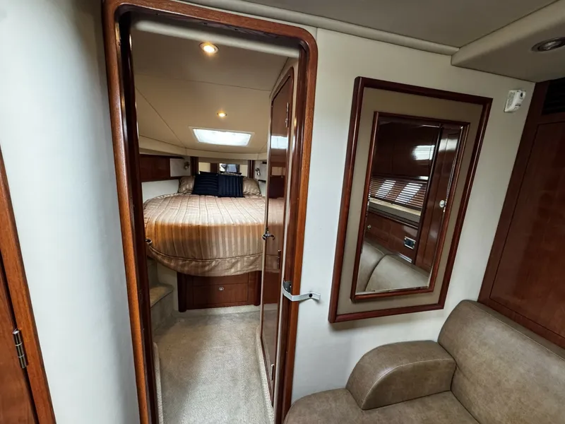 Slide: The Image of Sea Ray 40 Sundancer 2006 - 6473271