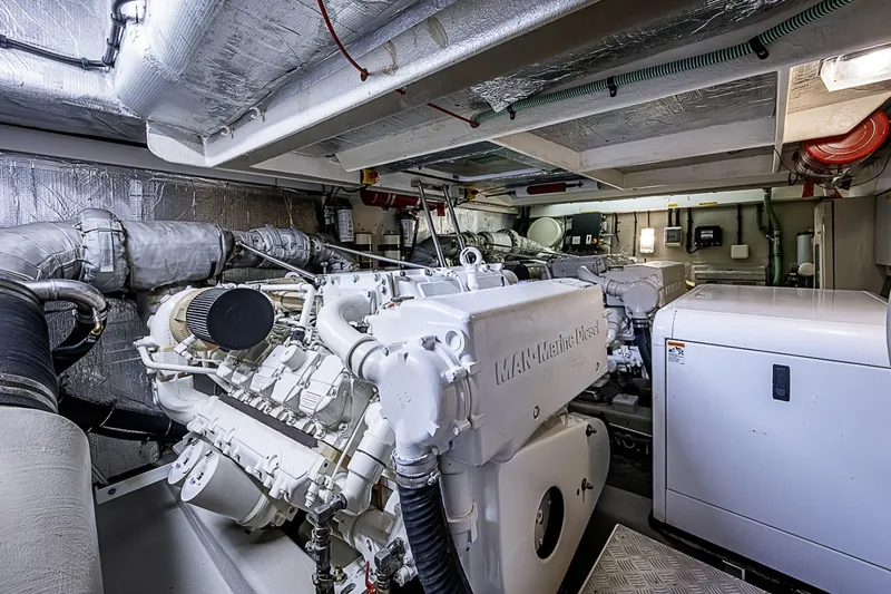 Slide: The Image of Sunseeker 62 EAGLE II - Engine Room - 7656169