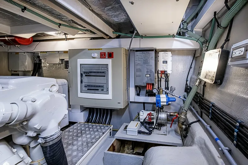 Slide: The Image of Sunseeker 62 EAGLE II - Engine Room - 7656170