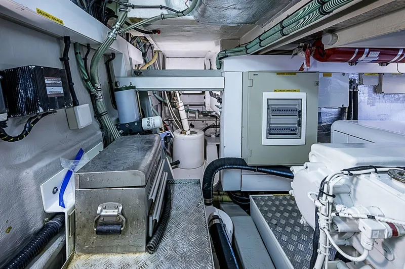 Slide: The Image of Sunseeker 62 EAGLE II - Engine Room - 7656172