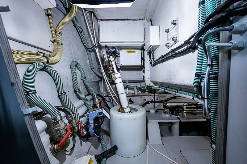 Slide: The Image of Sunseeker 62 EAGLE II - Engine Room - 7656173