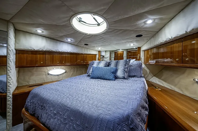 Slide: The Image of Sunseeker 62 EAGLE II - VIP Stateroom Forward - 7656156