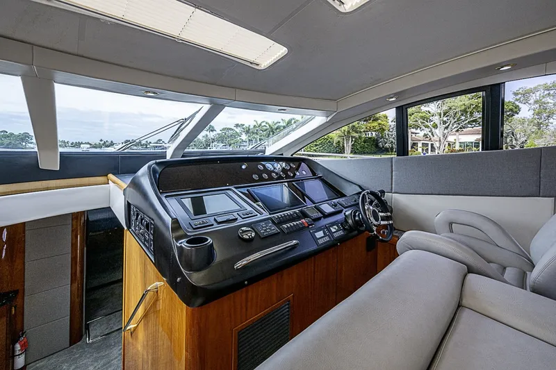Slide: The Image of Sunseeker 62 EAGLE II - Helm - 7656127