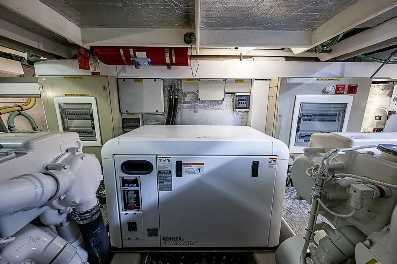 Slide: The Image of Sunseeker 62 EAGLE II - Engine Room - 7656171