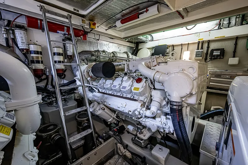Slide: The Image of Sunseeker 62 EAGLE II - Engine Room - 6480655