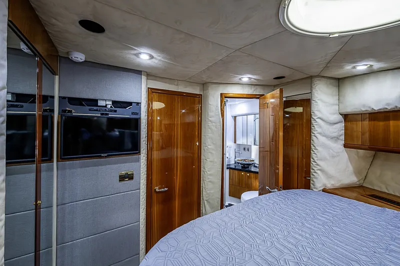 Slide: The Image of Sunseeker 62 EAGLE II - VIP Stateroom Forward - 6480508