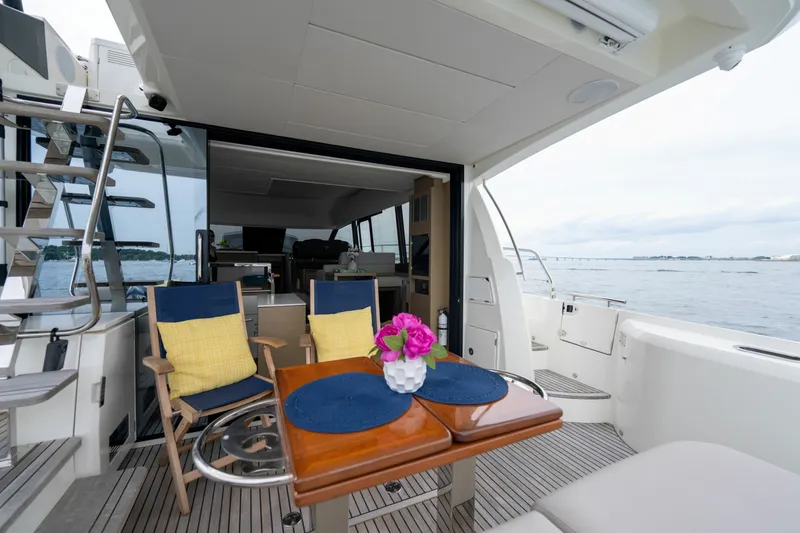 Slide: The Image of Prestige 520 2022 - 6833058