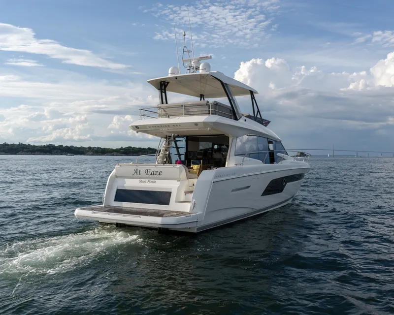 Slide: The Image of Prestige 520 2022 - 6821736