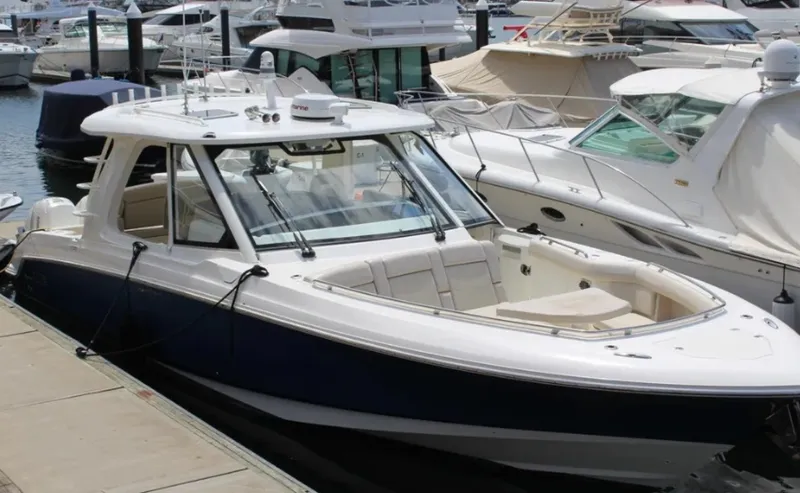 The Image of Boston Whaler 380 Realm 2019 - 6472281