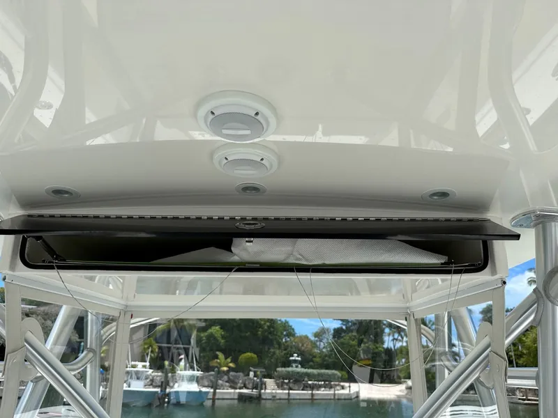 Slide: The Image of SeaVee 390Z 2018 - 6787103