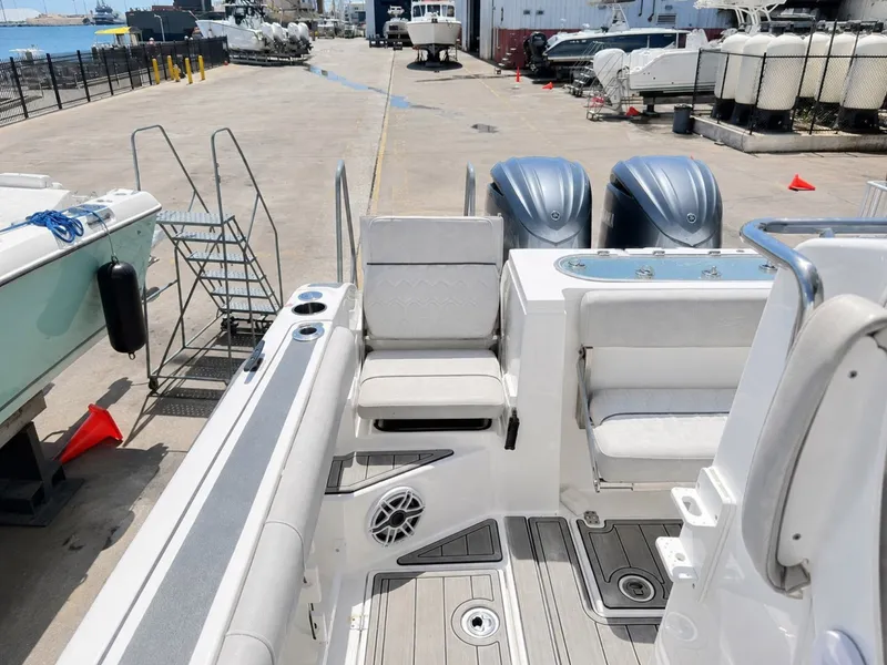 Slide: The Image of Sea Fox 28 2022 - 6472519