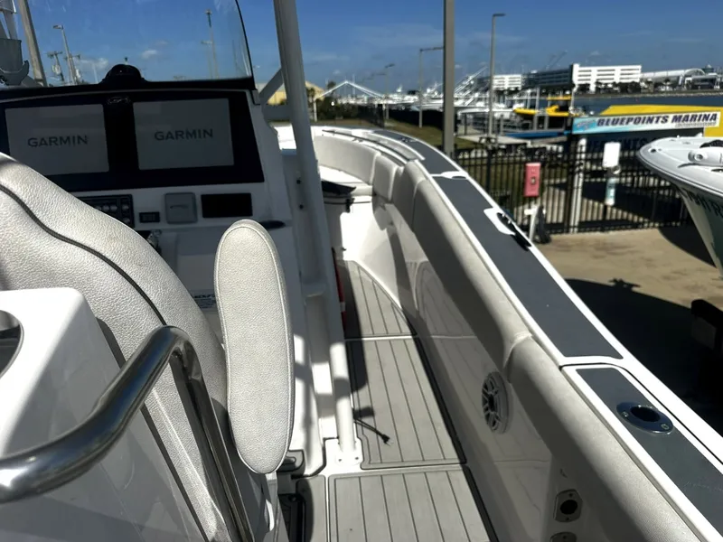 Slide: The Image of Sea Fox 28 2022 - 6472490