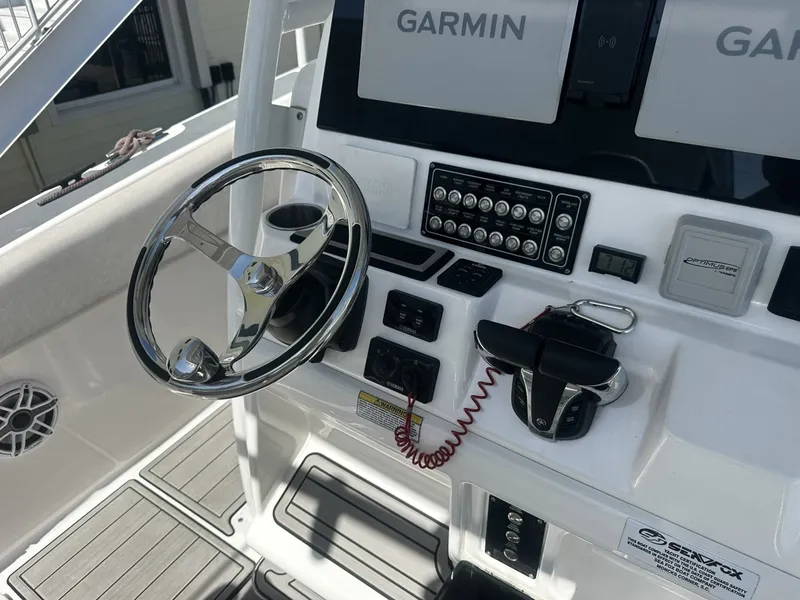 Slide: The Image of Sea Fox 28 2022 - 6472492