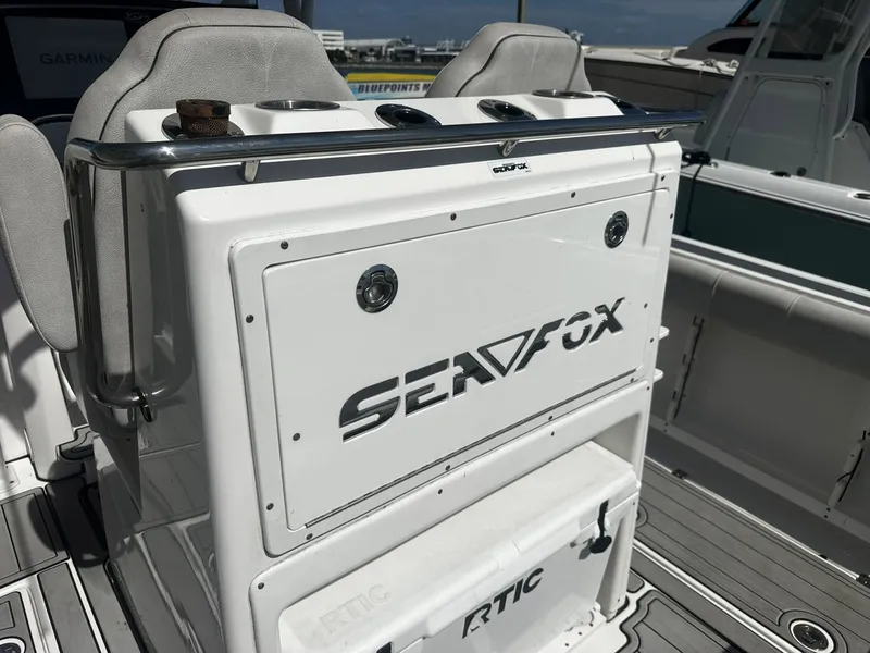 Slide: The Image of Sea Fox 28 2022 - 6472483