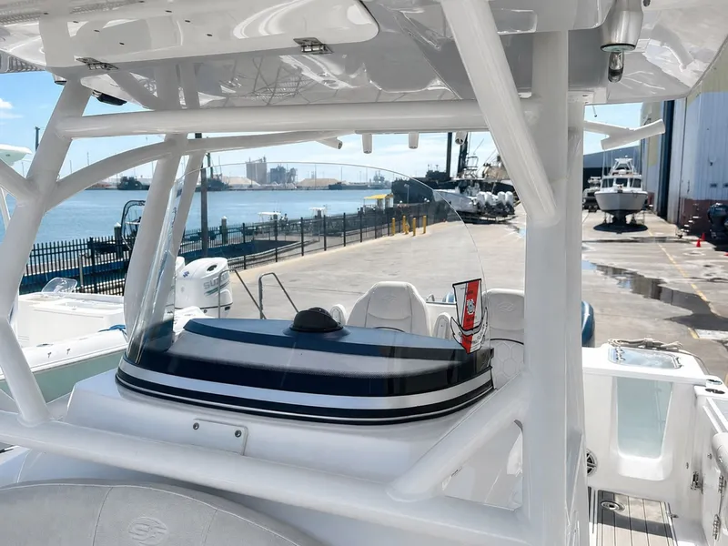 Slide: The Image of Sea Fox 28 2022 - 6472516