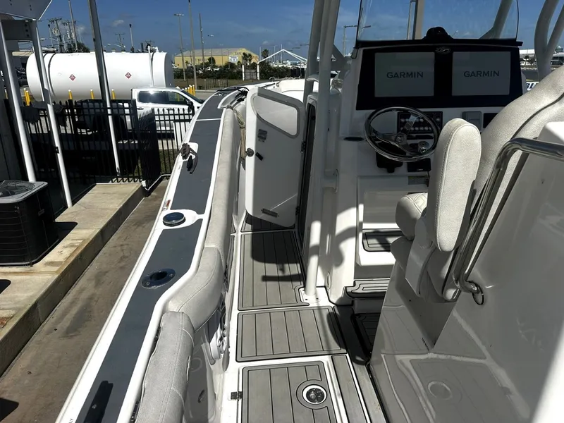 Slide: The Image of Sea Fox 28 2022 - 6472488