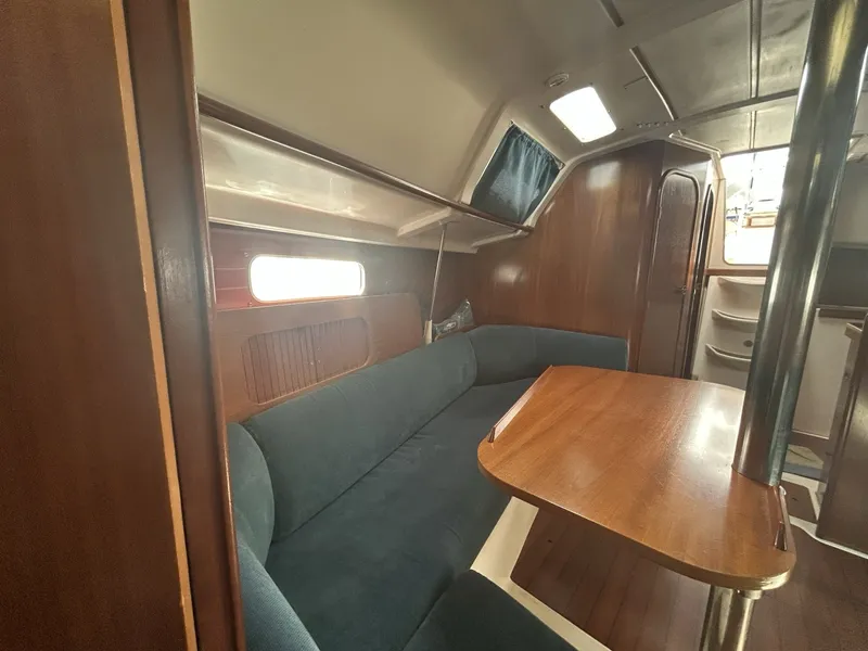 Slide: The Image of Beneteau Oceanis 321 1996 - 6479187