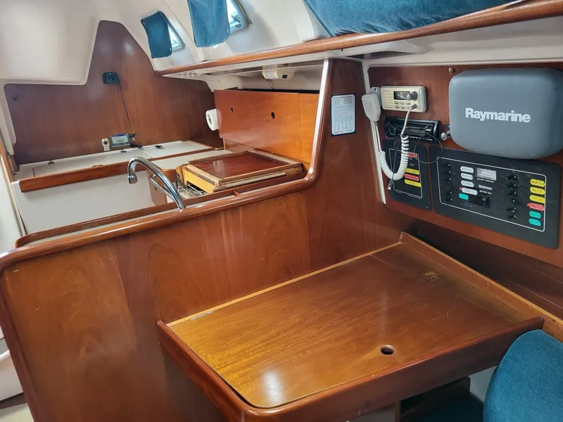 Slide: The Image of Beneteau Oceanis 321 1996 - 6478570