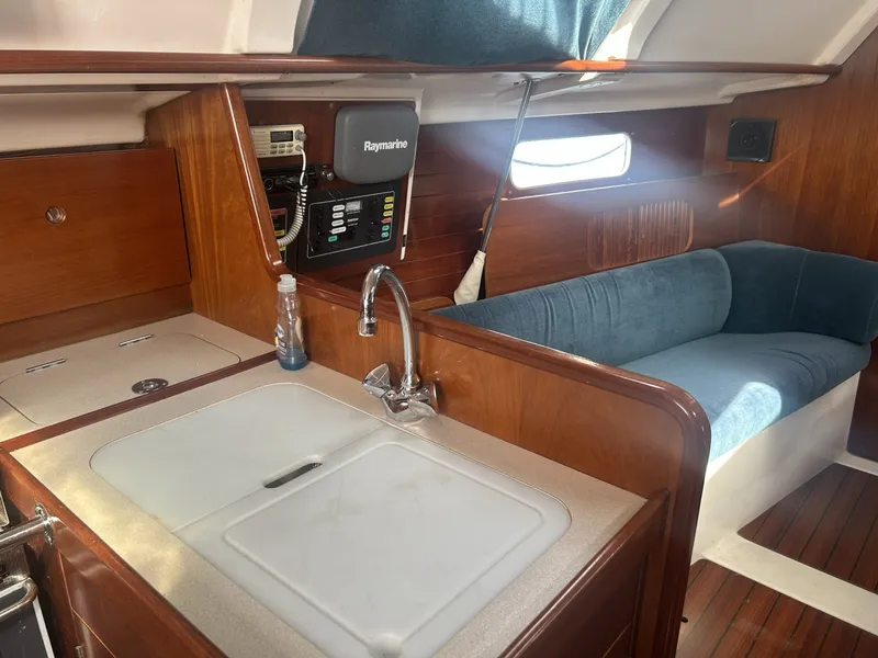 Slide: The Image of Beneteau Oceanis 321 1996 - 6478837