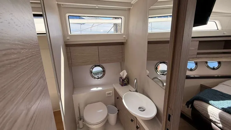 Slide: The Image of Greenline 48 Fly Hybrid 2024 - 6482574