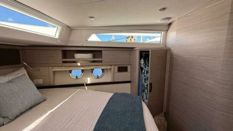 Slide: The Image of Greenline 48 Fly Hybrid 2024 - 6481493