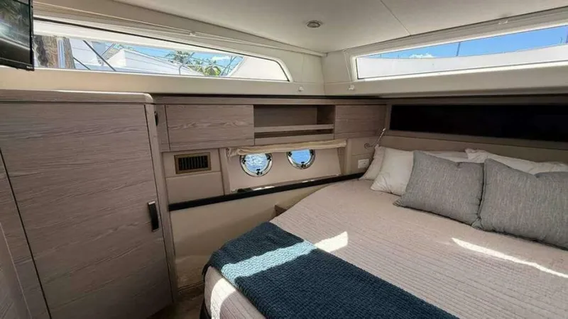 Slide: The Image of Greenline 48 Fly Hybrid 2024 - 6481492