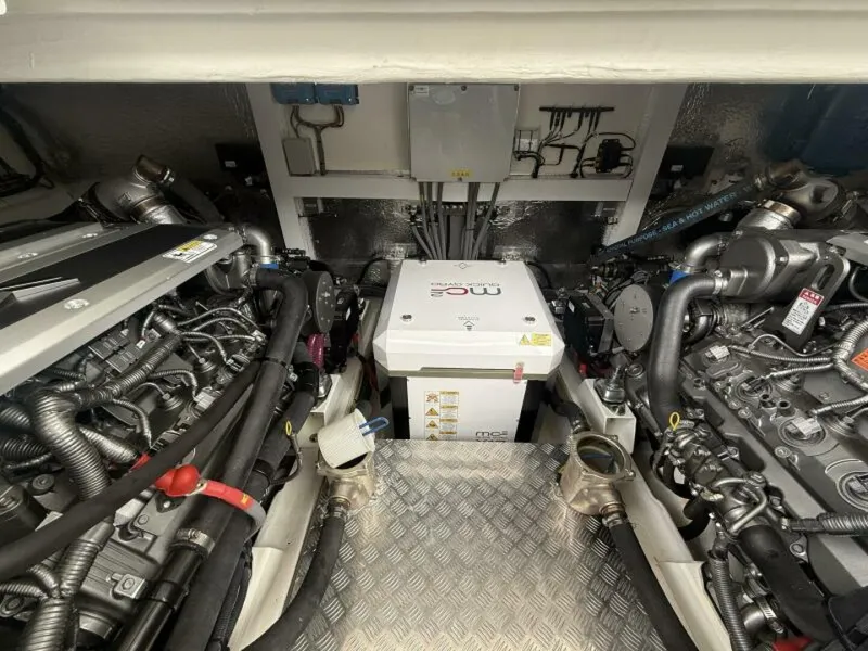 Slide: The Image of Greenline 48 Fly Hybrid 2024 - 6481521