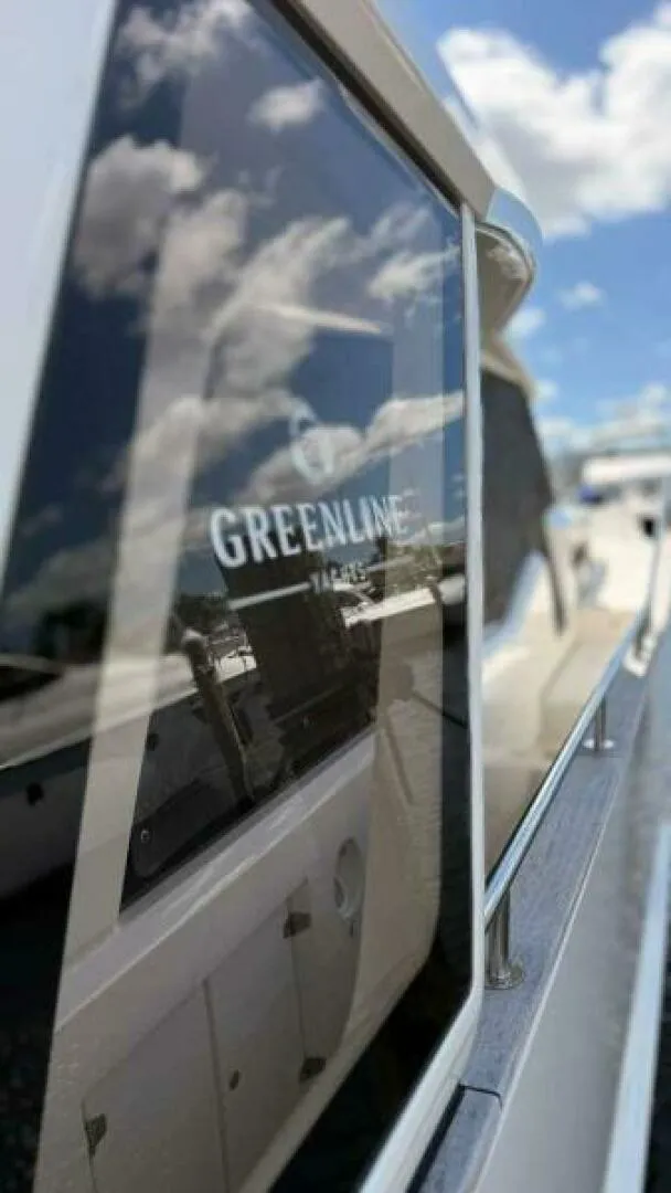 Slide: The Image of Greenline 48 Fly Hybrid 2024 - 6481436