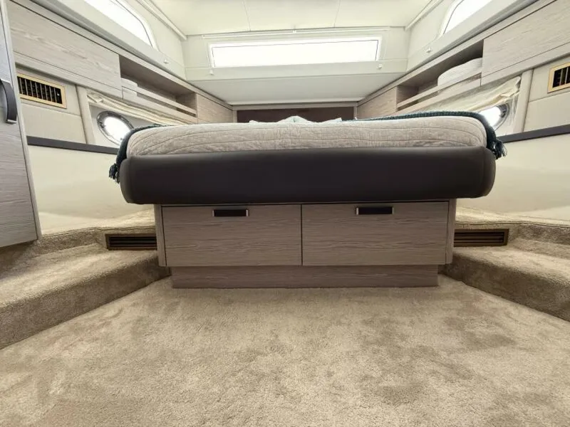 Slide: The Image of Greenline 48 Fly Hybrid 2024 - 6481500