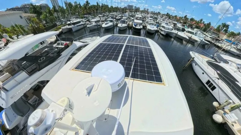 Slide: The Image of Greenline 48 Fly Hybrid 2024 - 6481515