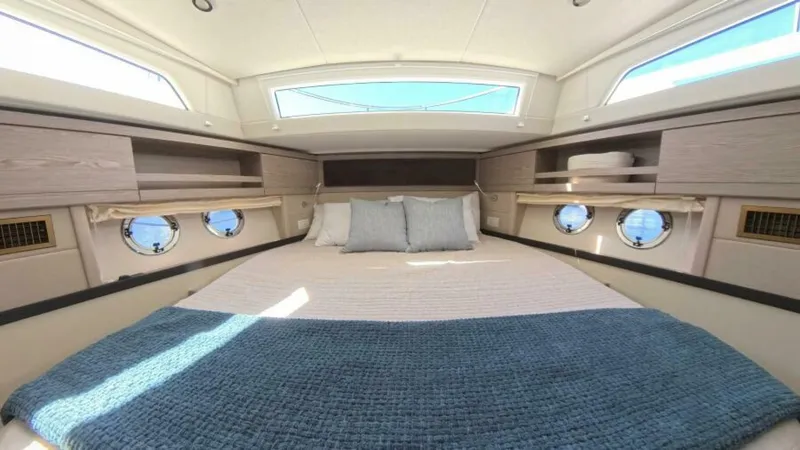 Slide: The Image of Greenline 48 Fly Hybrid 2024 - 6481491