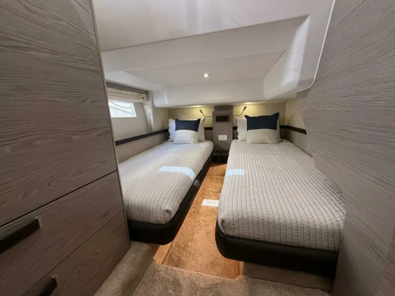 Slide: The Image of Greenline 48 Fly Hybrid 2024 - 6481484